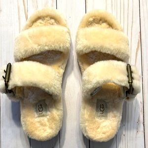 UGG Women’s Fuzz Yeah Slippers Beige size 7